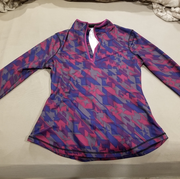 Two Active Workout Pullover Jackets - Picture 3 of 7